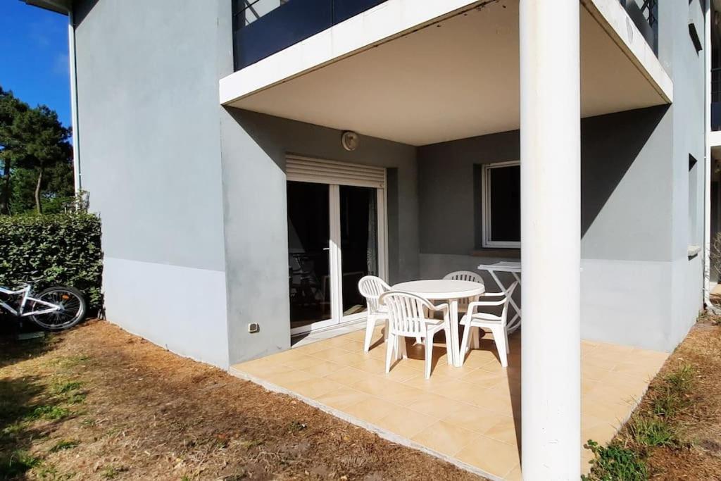 Chez Ced Et Laeti, Appartement Prive Avec Jardin Et Terrasse Dans Residence L'Estuaire Muni D'Une Piscine Couverte Et Aire De Jeu, Linge De Lit Et De Salle D'Eau Ainsi Que Tele, Compris Dans Le Tarif Profitez A Fond De Notre Belle Region Le Verdon-sur-Mer Dış mekan fotoğraf